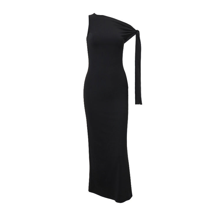 Dame maxikjole med asymmetrisk design og elegant skjørt Skjora