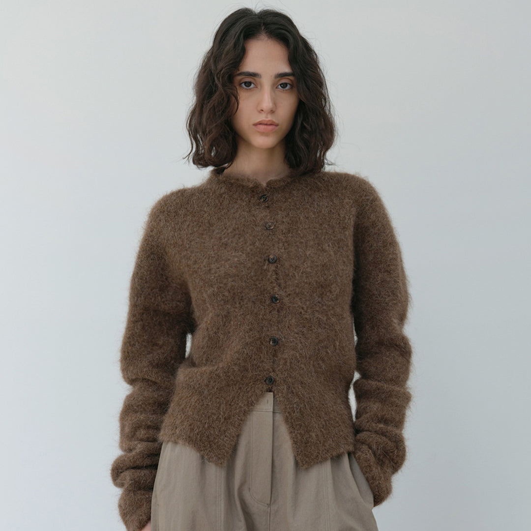 Dame elegant og varm strikket cardigan med knappestolpe Skjora