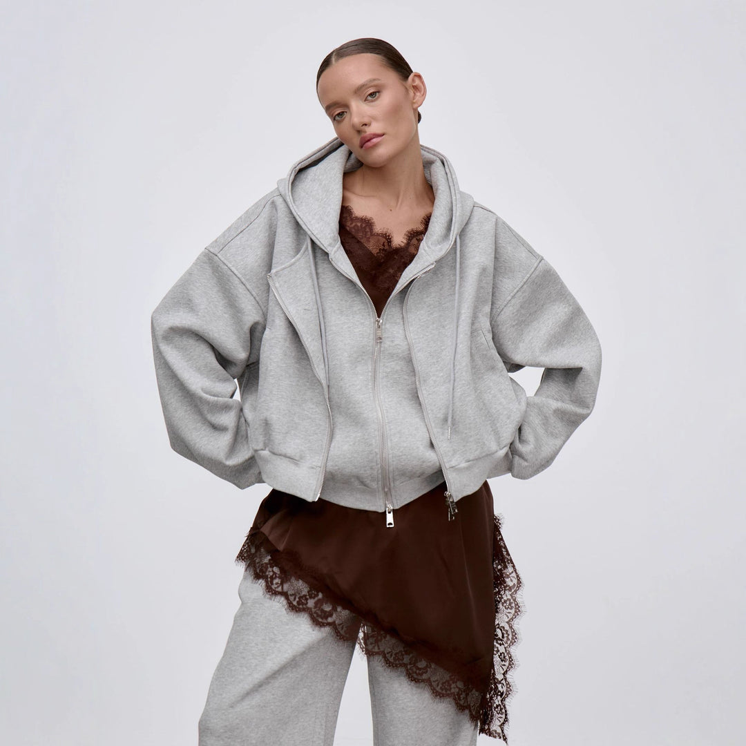Dame Oversized Hoodie Jakke med Generøse Lommer og Stilig Design Skjora