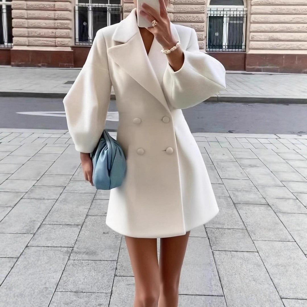 Kvindernes elegante dobbeltbrystet blazer kjole med voluminøse ærmer Skjora