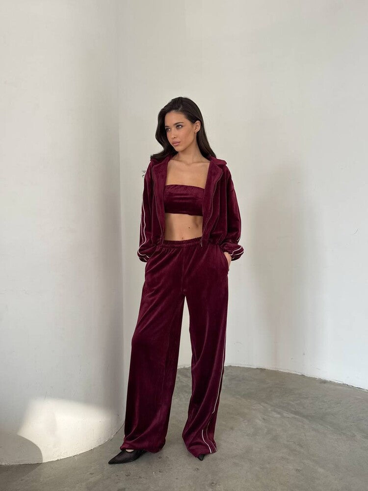 Kvinneluxus velour loungewear-sett med cropped topp og bred passform Skjora