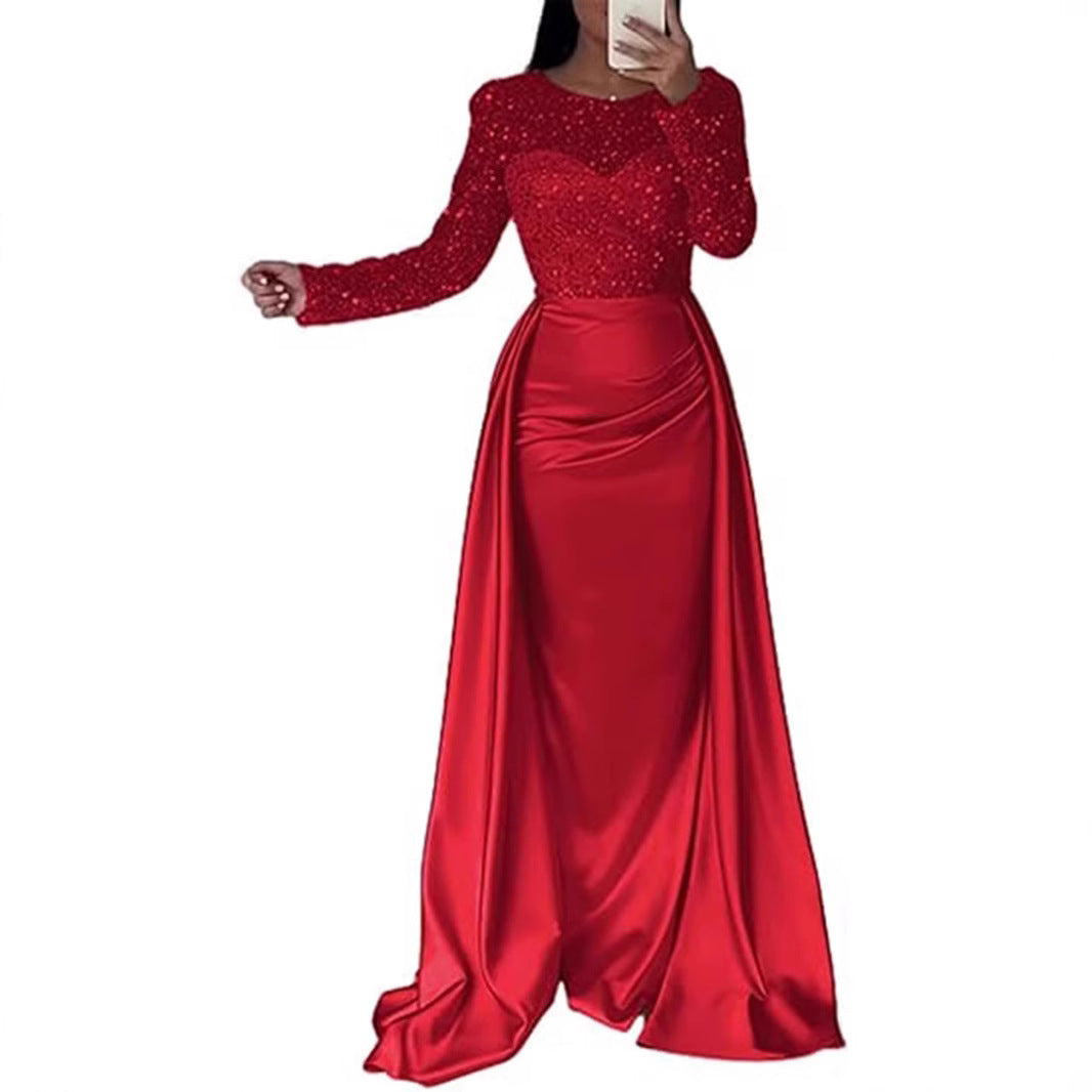 Kvinnelig Elegant Kveldskjole med Glitterdetaljer og Flytende Stoff