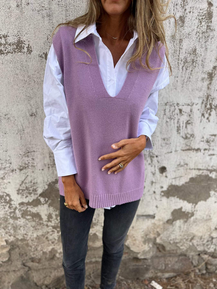 Damer elegant strikket vest med V-hals og fine ribbedetaljer Skjora