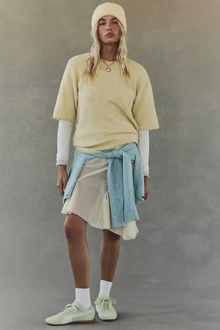Dames Oversized Trui met Elegante Netmouwen en Delicaat Borduursel Patroon Skjora