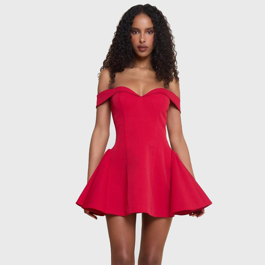 Dame Offshoulder Mini Kjole med lekent snitt Skjora