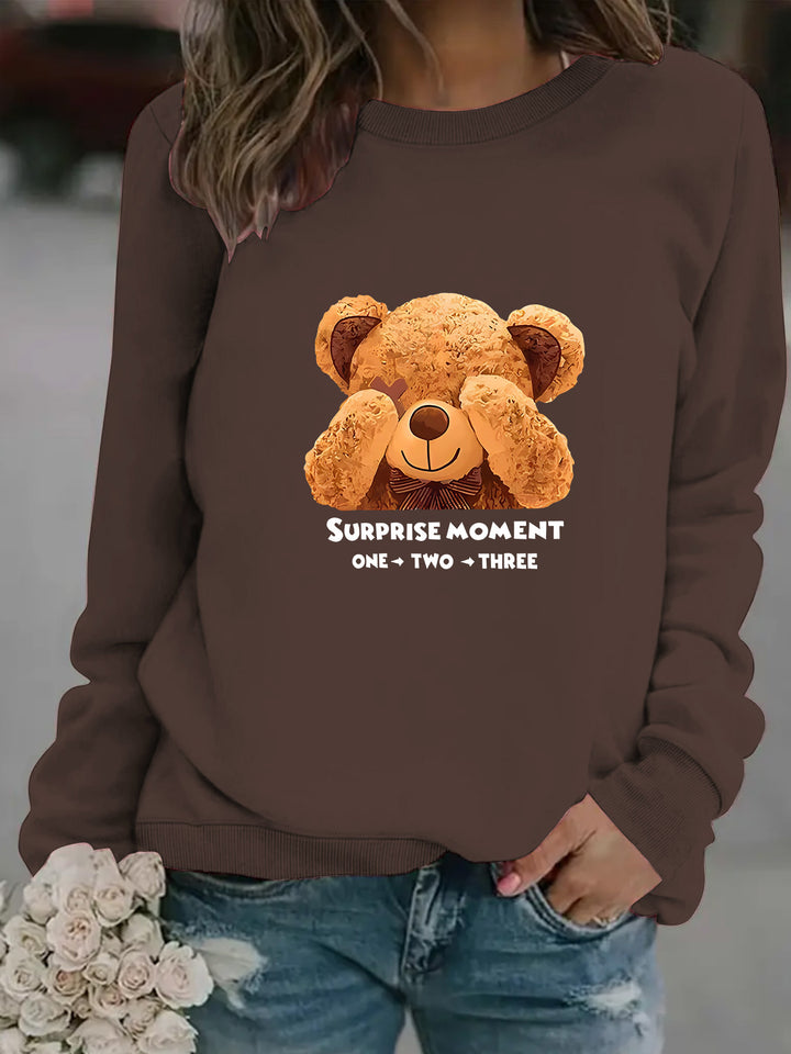 Kvinne sweatshirt med søtt bjørnedesign og moderne tekst Skjora