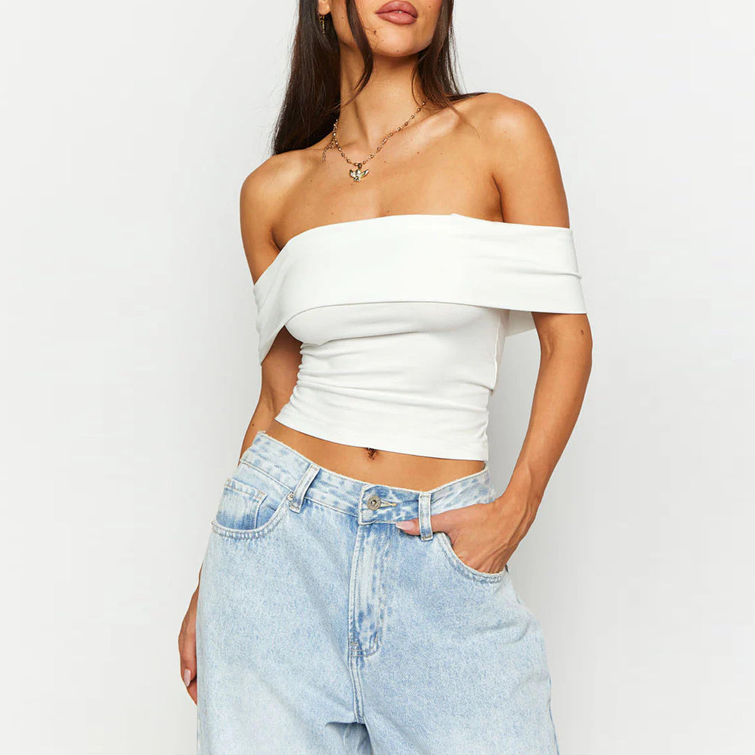 Dame Off-Shoulder Crop-Top laget av elastisk materiale med figurskapende design Skjora
