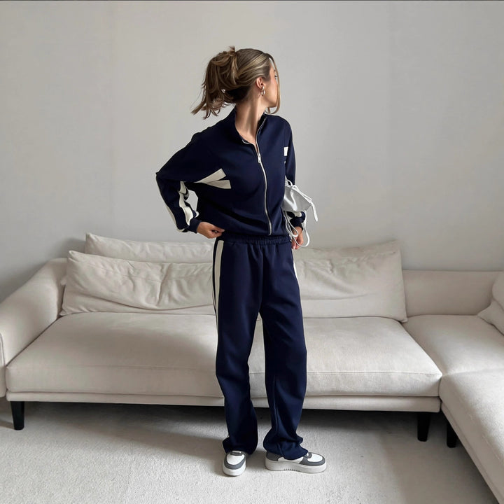 Women's sporty lounge set with comfortable zip jacket and wide leg pants Skjora