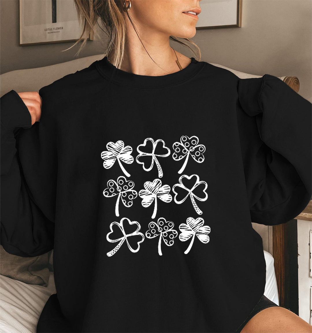 Kvinnes sweatshirt med leken kløvermotiv Skjora