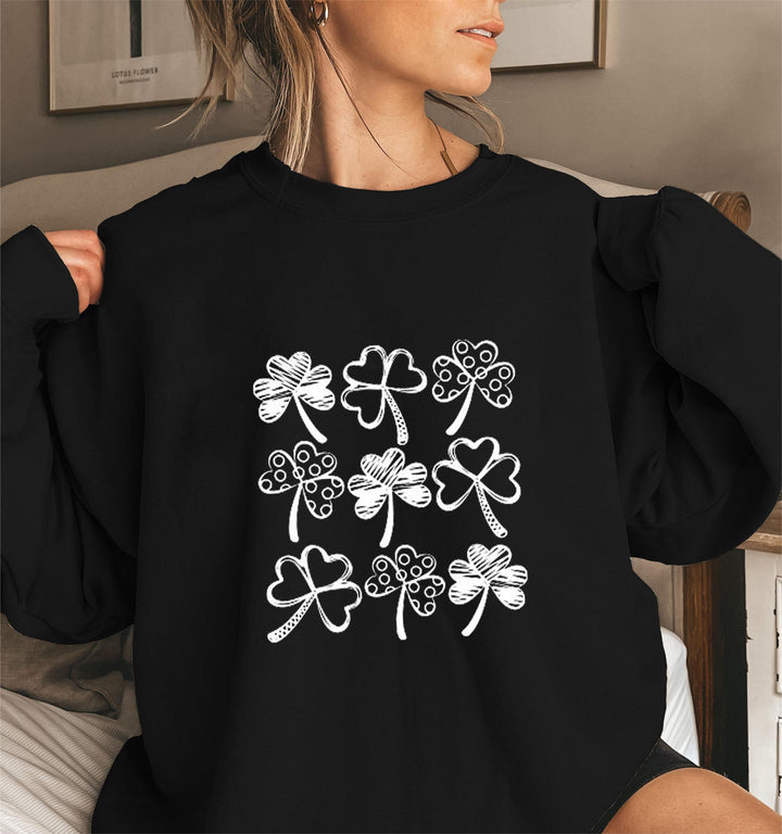 Kvinnes sweatshirt med leken kløvermotiv Skjora