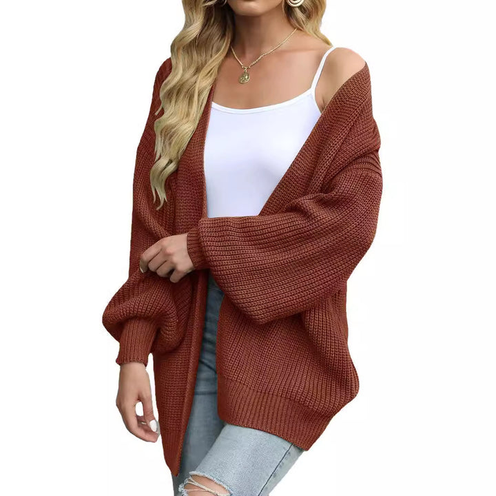 Kvinne chunky strikket cardigan med en avslappet passform og senkede skuldre Skjora