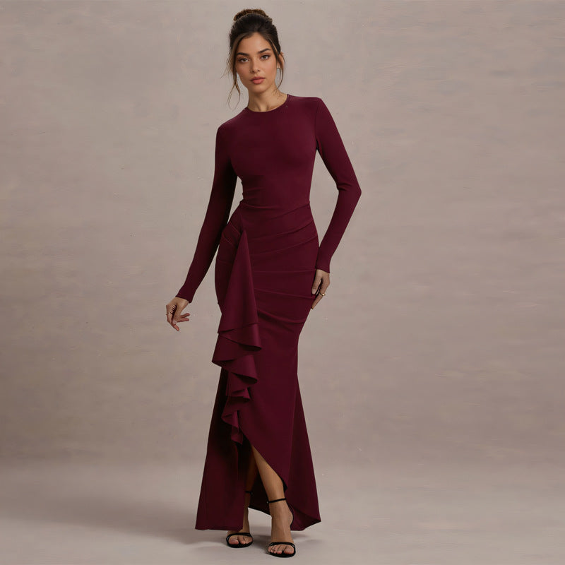 Dame elegant maxikjole med asymmetrisk volanginnsats og lang silhuett Skjora