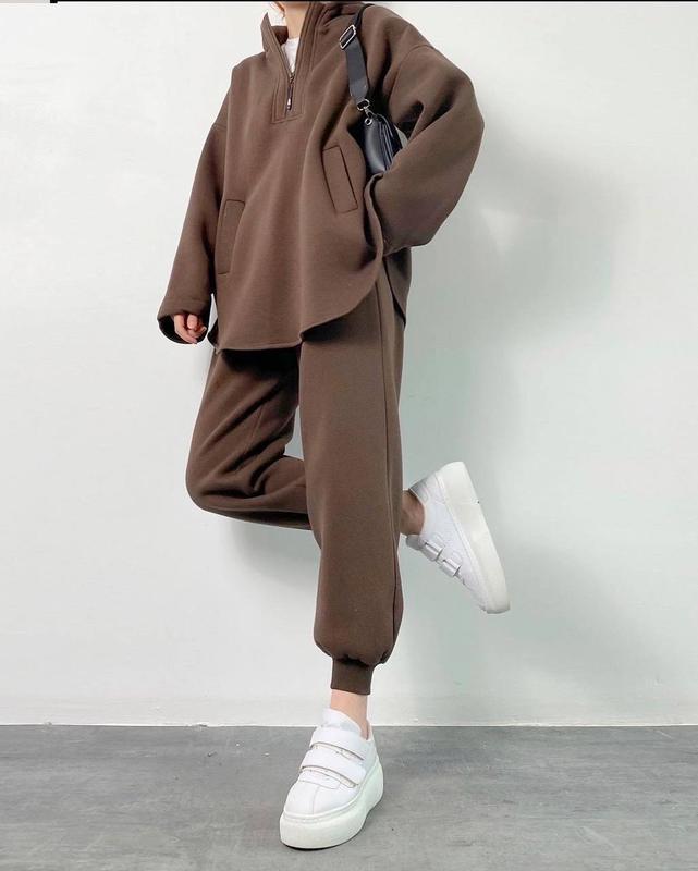 Kvinnelig komfortabel fleece dress sett med kort glidelås og store lommer Skjora