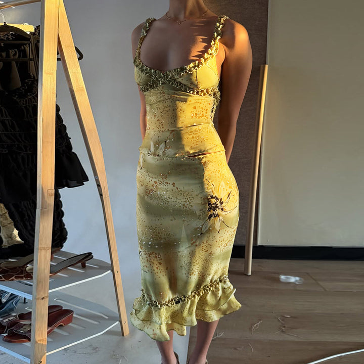 Dame elegant midi-kjole med rynker og blomsterkant Skjora