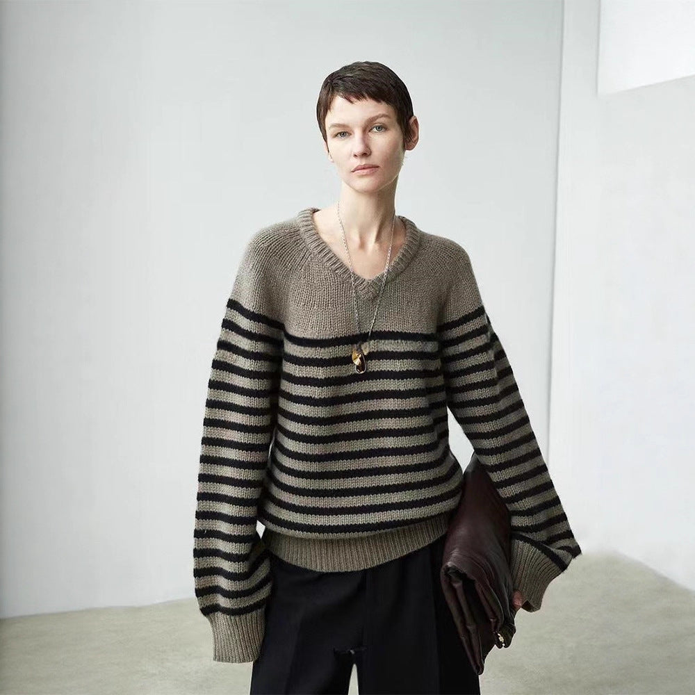 Dame casual V-hals genser med striper Skjora