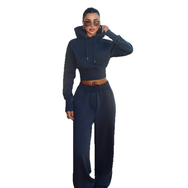 Dame kort hoodie og løse joggebukser i avslappet design Skjora
