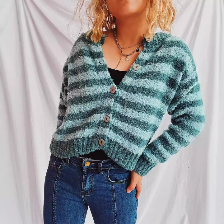 Dame koselig cardigan med moderne striper og knappe detaljer Skjora