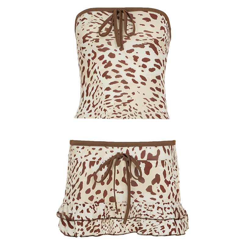 Damer bandeau-bikini-set med flounce shorts og stilmønster Skjora