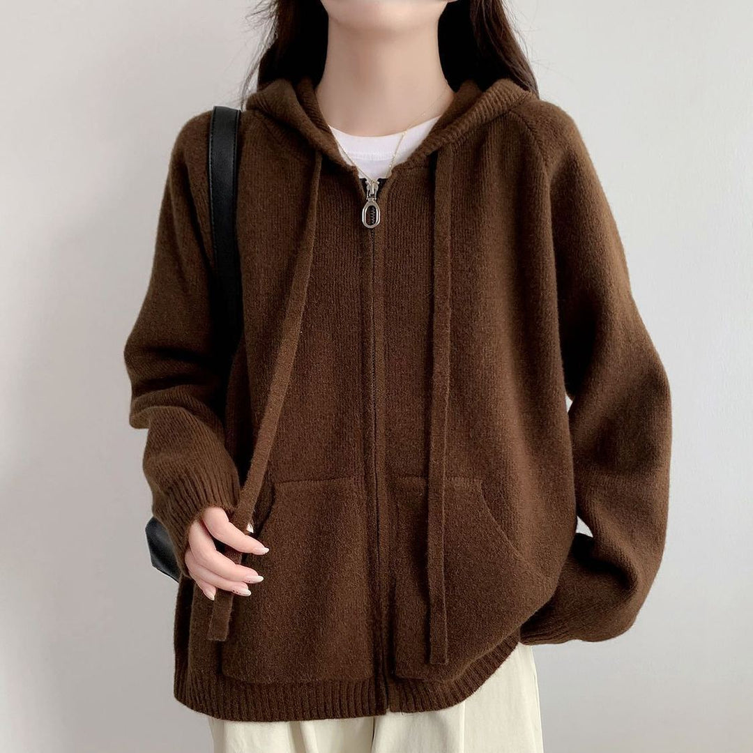 Damenes oversized hettegenser med kort snitt og praktiske lommer Skjora