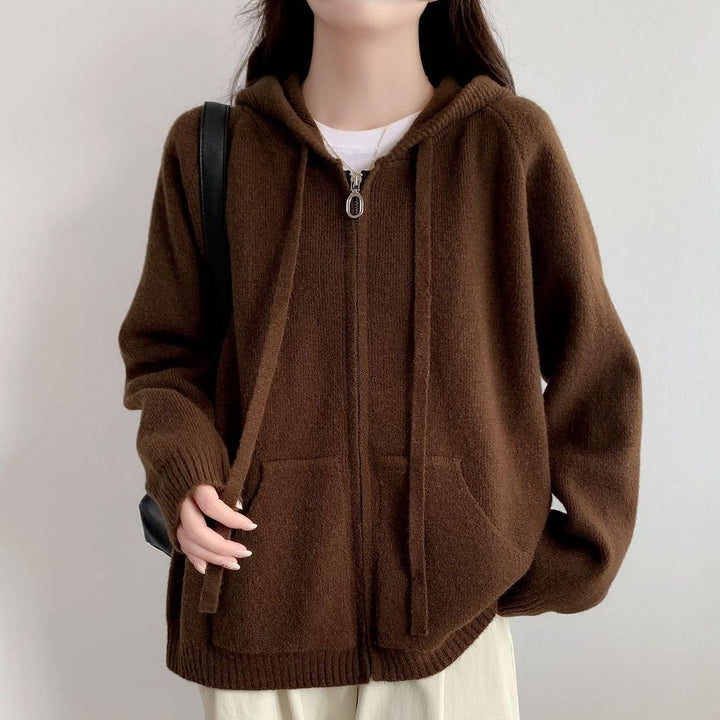 Damenes oversized hettegenser med kort snitt og praktiske lommer Skjora