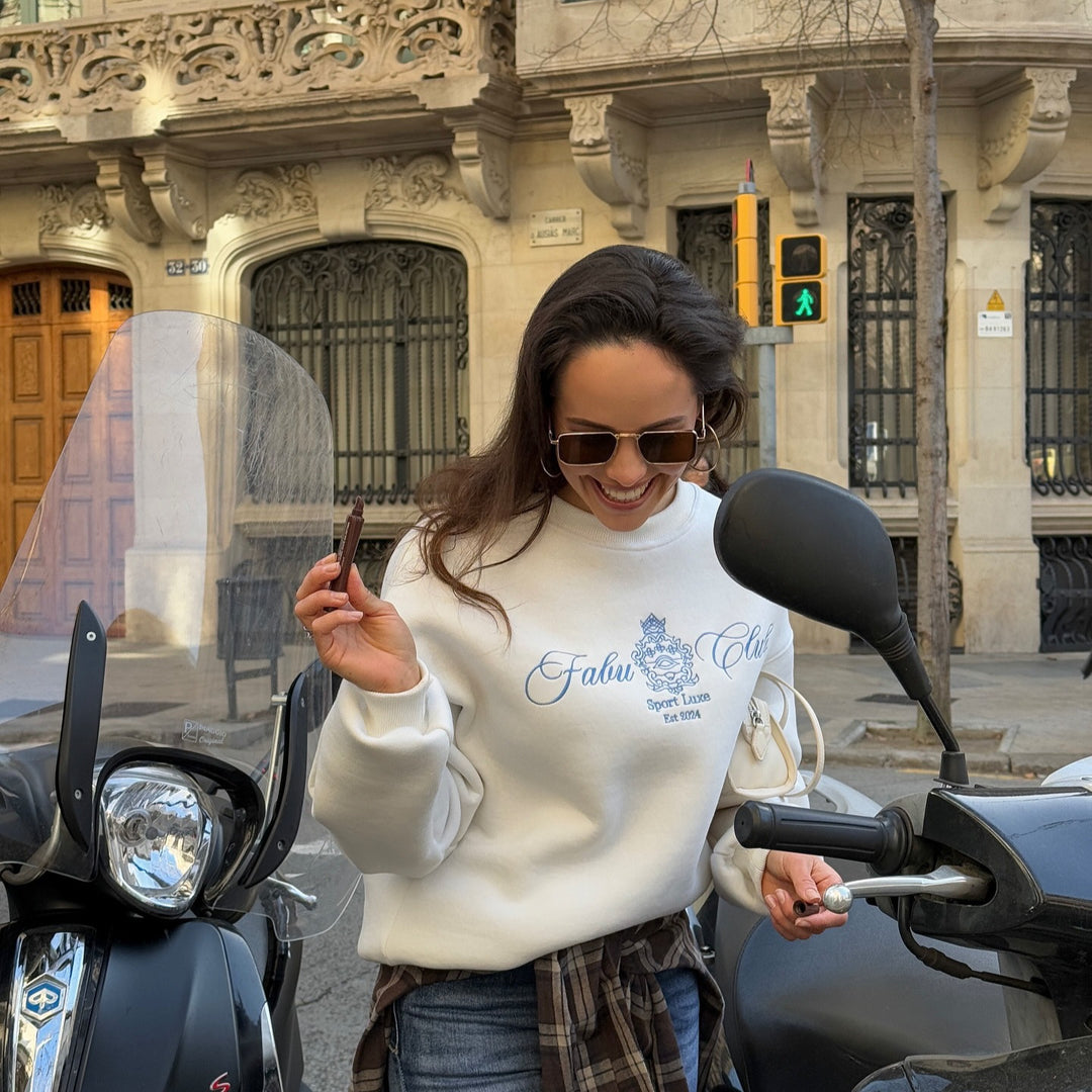 jenter sweatshirt i sporty luksusdesign med stilleggende logo Skjora