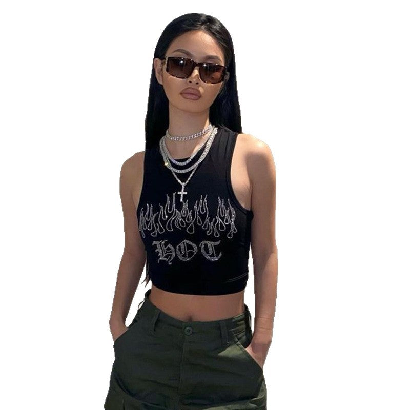 Dame Crop-Top med iøynefallende flammemotiv og glitrende aksenter Skjora