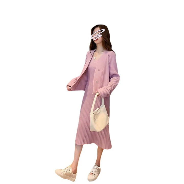 Women's knitted ensemble with elegant V-neck and decorative cardigan Skjora