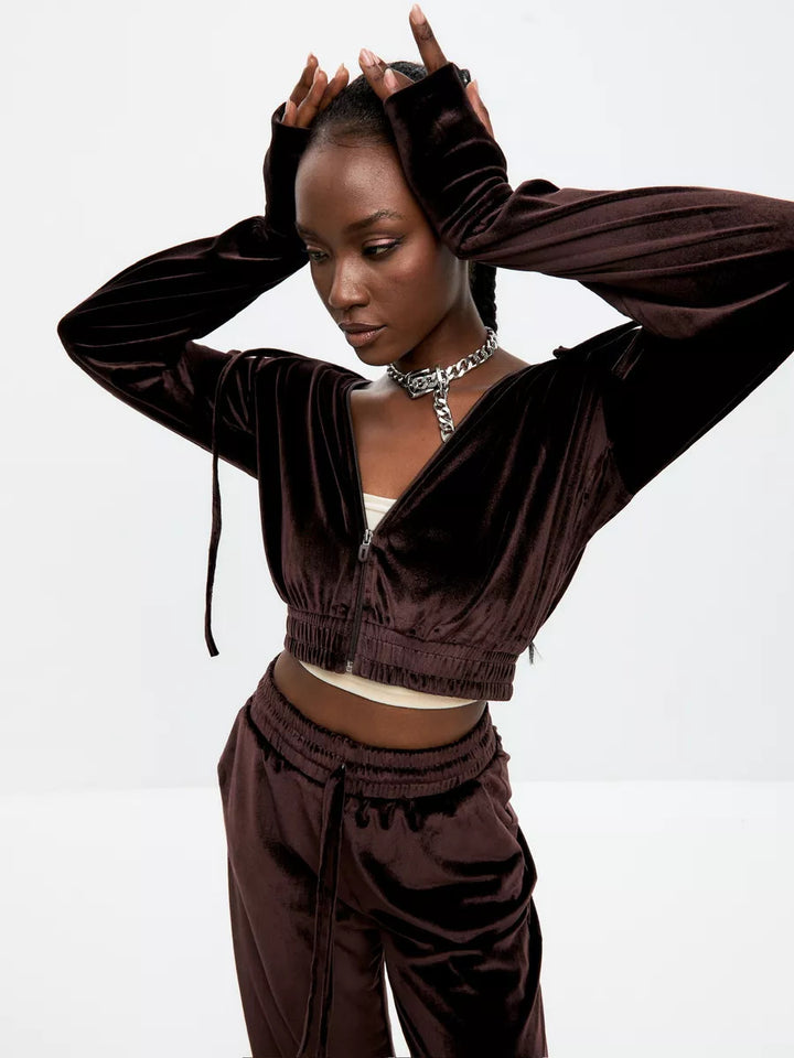 Kvinnens fleece loungewear-sett med allsidige stylingalternativer og sporty eleganse
