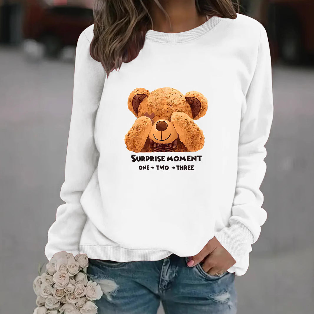 Kvinne sweatshirt med søtt bjørnedesign og moderne tekst Skjora