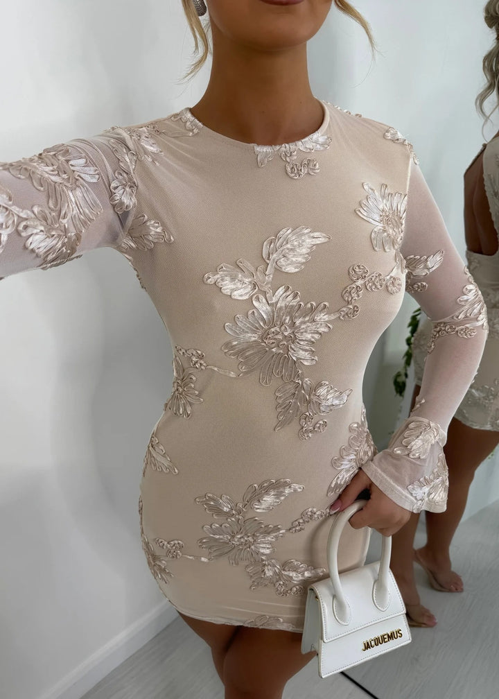 Dame Figurvennlig Spis kjole med florale applikasjoner og lange ermer Skjora