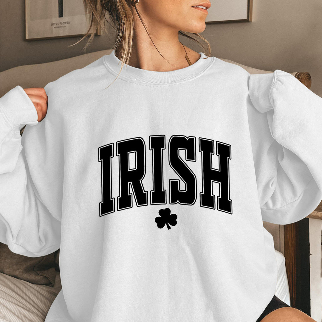 Kvinnens sweatshirt med moderne irsk designfokus Skjora