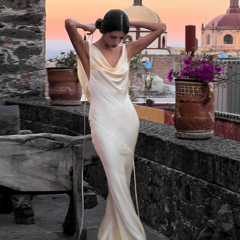 Damer Elegant Satin Maxikjole med asymmetrisk overdel og flytende snitt Skjora
