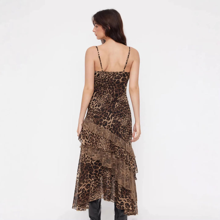 Dame elegant midi dress med asymmetrisk volang og dyreprint Skjora