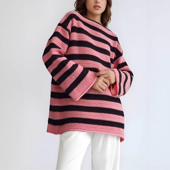 Kvinnenes strikkede oversized genser med bred stripemønster Skjora
