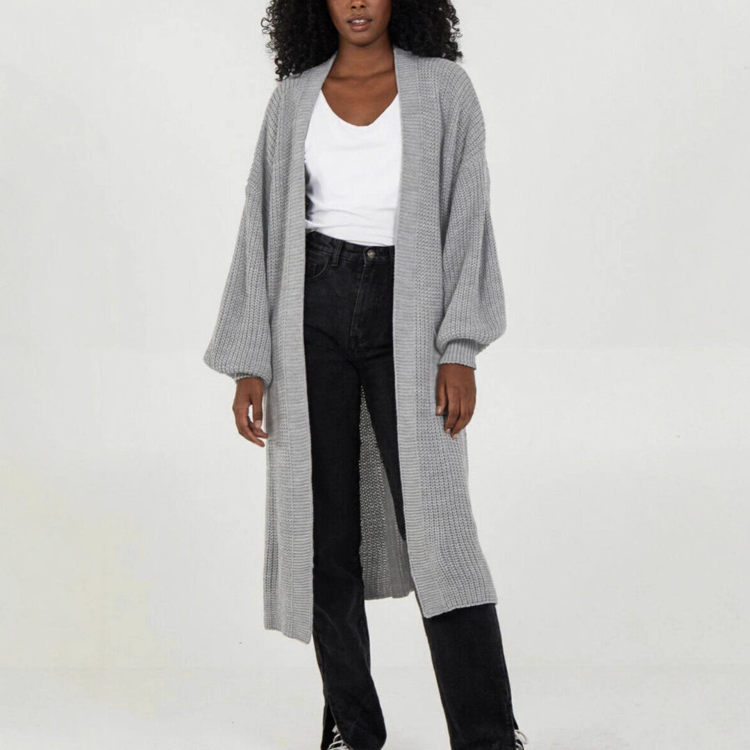 Kvinne strikket kåpe i uformell oversized design Skjora