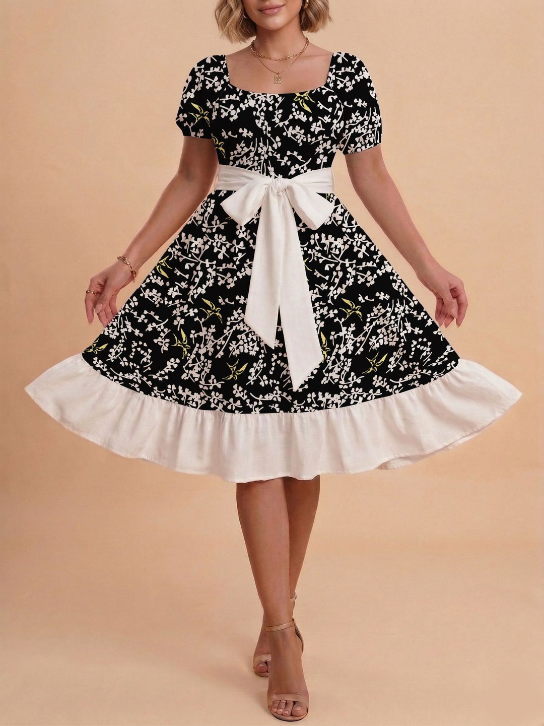 Damen Midikleid mit verspieltem Druck und tailliertem Schnitt Skjora
