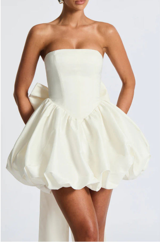 Damen Ballkleid mit voluminösem Rock und schulterfreiem Design Skjora