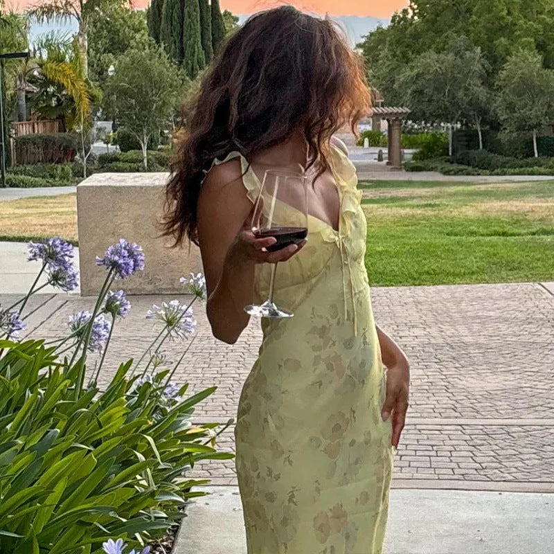 Damer maxikjole med floral chiffonstoff og elegant V-halsning Skjora
