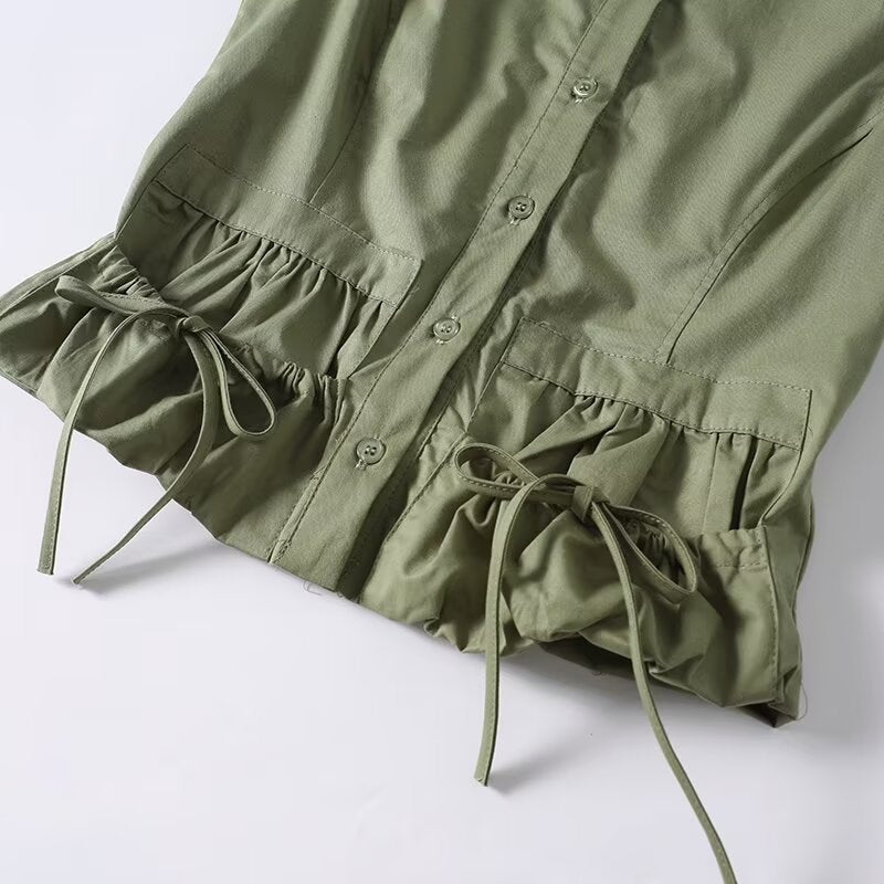 Dame kortermet bluse med elegant samle og praktiske lommer Skjora