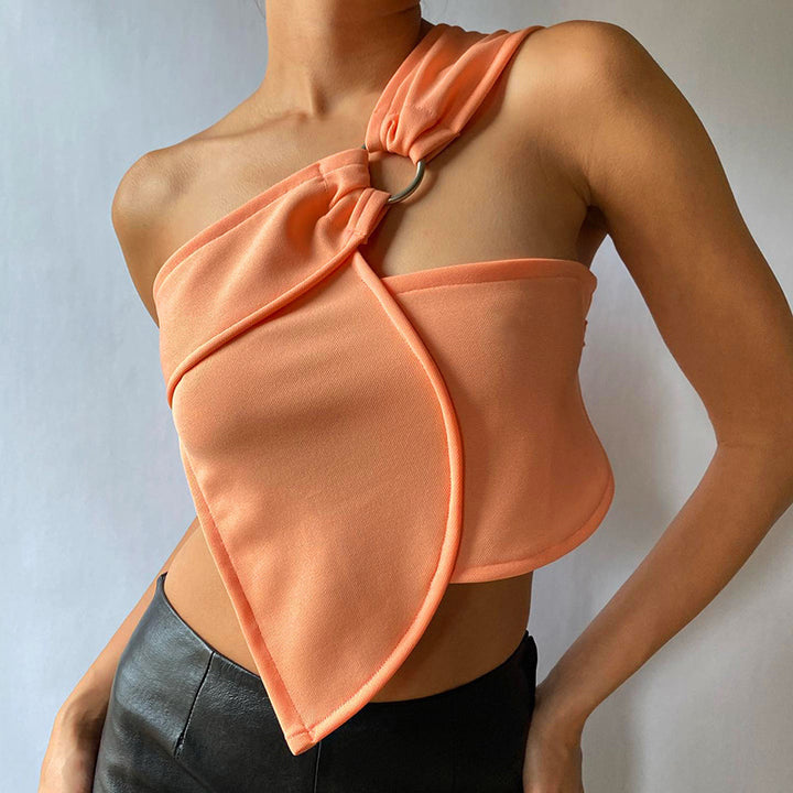 Dame asymmetrisk stroppet skjorte med elegant ringdetalj Skjora