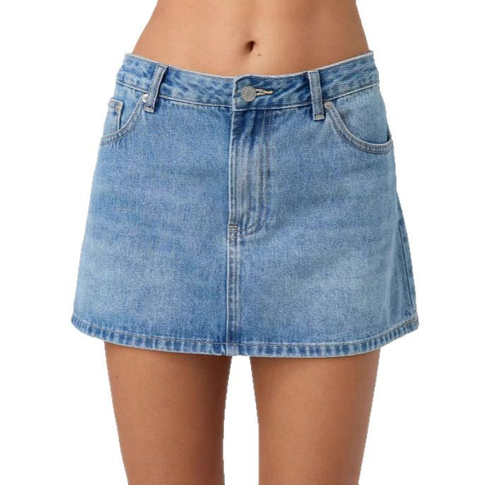 Dame Denim-miniskjørt med fashionable lommer og klassisk snitt Skjora