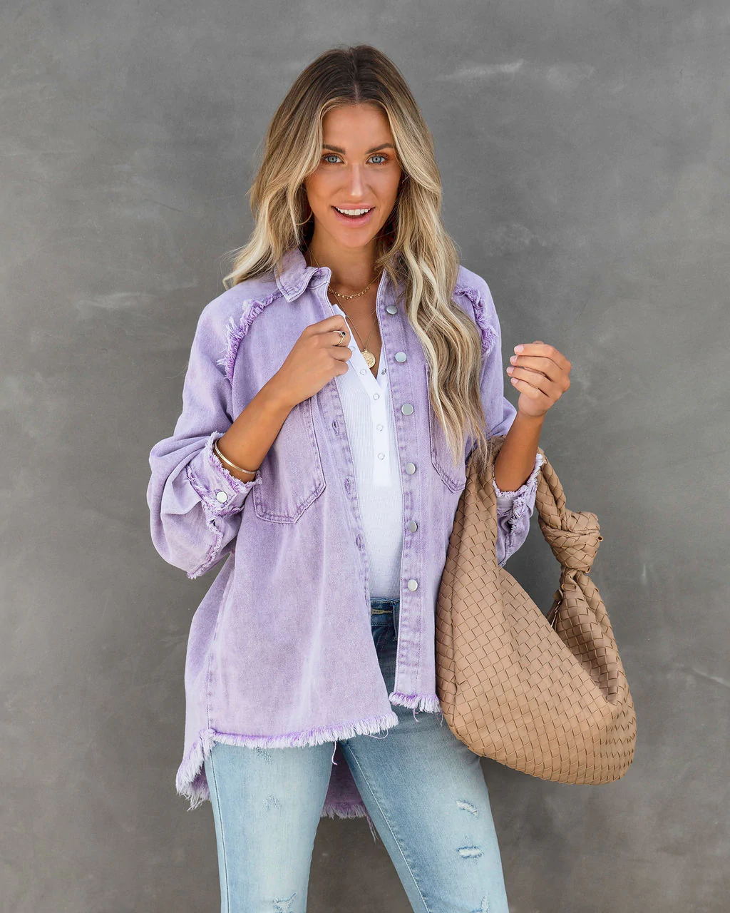 Damer Oversized Denim Skjortejakke med Råkant Detalj Skjora