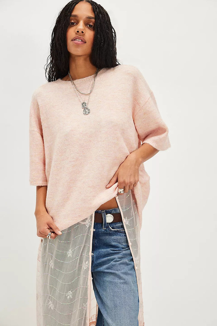 Dames Oversized Trui met Elegante Netmouwen en Delicaat Borduursel Patroon Skjora