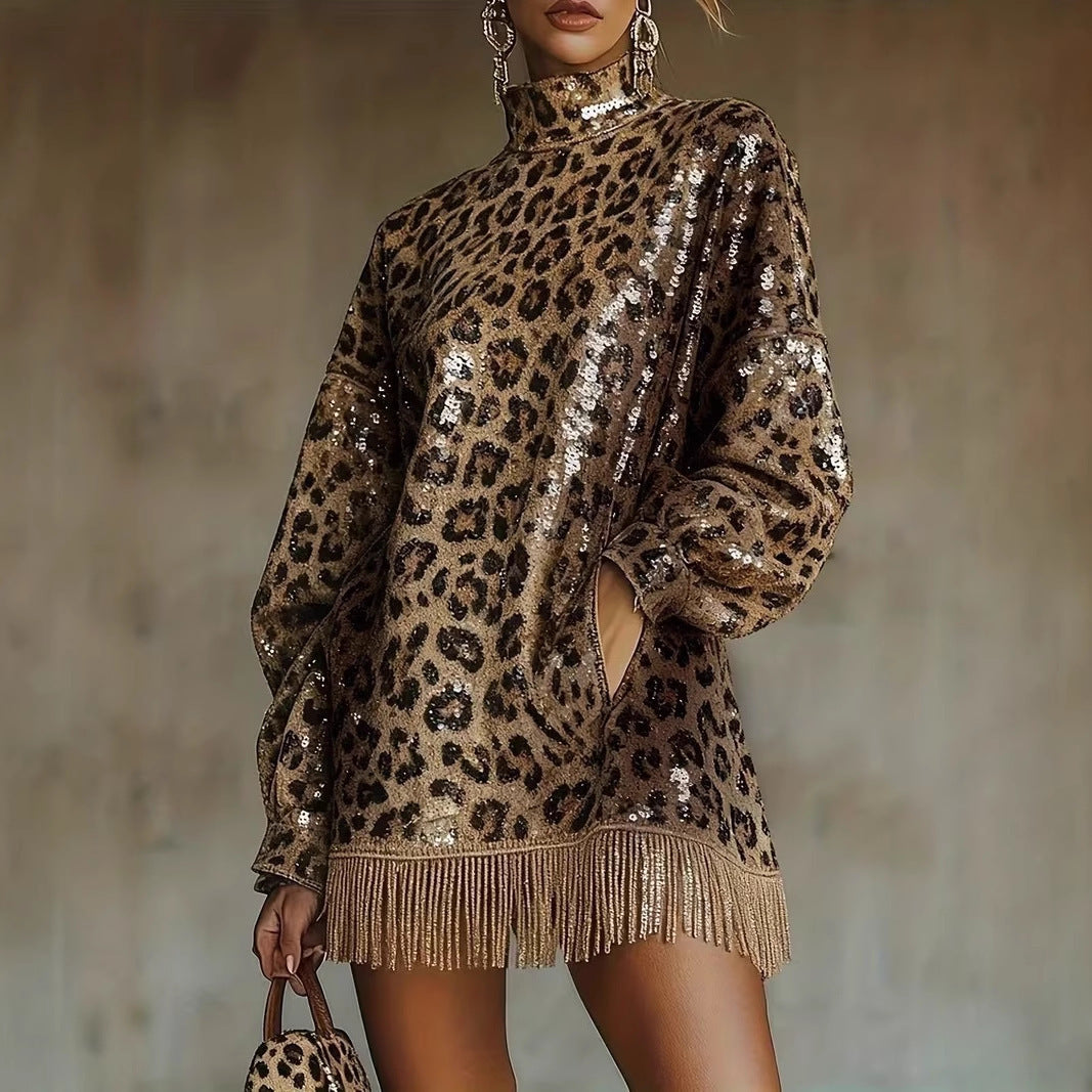 Kvinne Glitrende Kort Kjole med Leopardmønster og Frynser Skjora