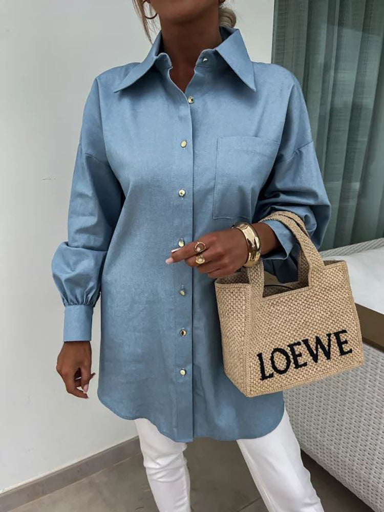 Kvinnes klassiske oversized blouse med knappedetaljer og brystlomme Skjora