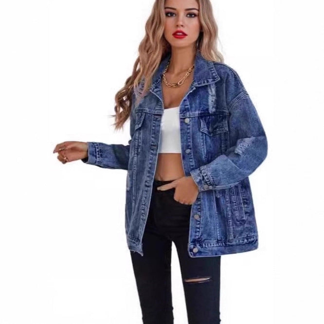 Kvinners oversized denimjakke med fashionable ripped detaljer Skjora