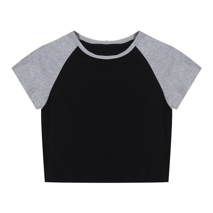 Dame crop top med kontrasterende ermer og komfortabel bomullsblanding