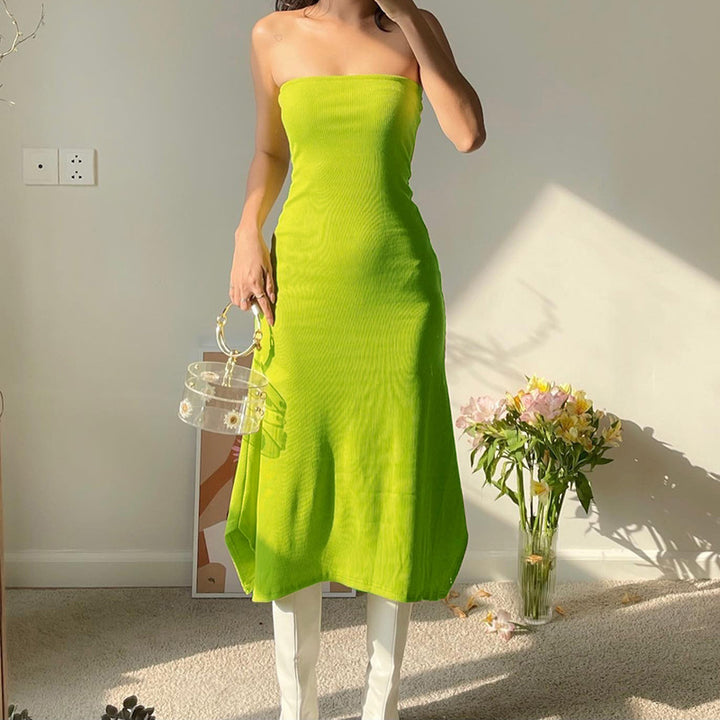 Dame Maxikjole med off-shoulder design og figurskapende passform Skjora