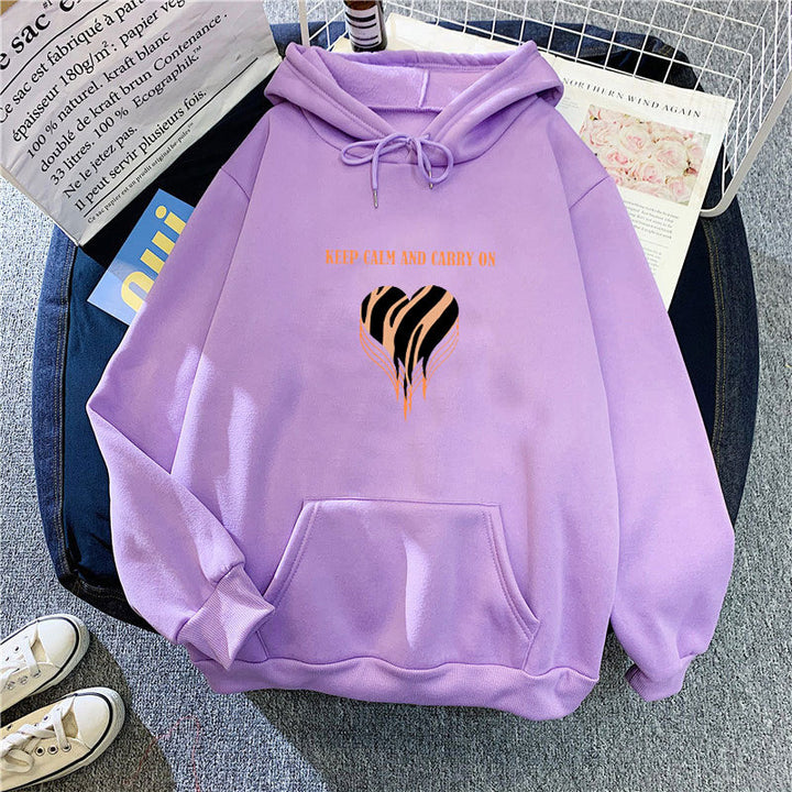 Damen Kapuzenpullover mit trendigem Herzdesign und gemütlicher Passform Skjora