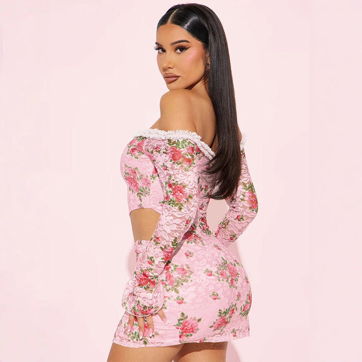 Dame Off-Shoulder Blusenkjole med florale aksenter og asymmetrisk design Skjora
